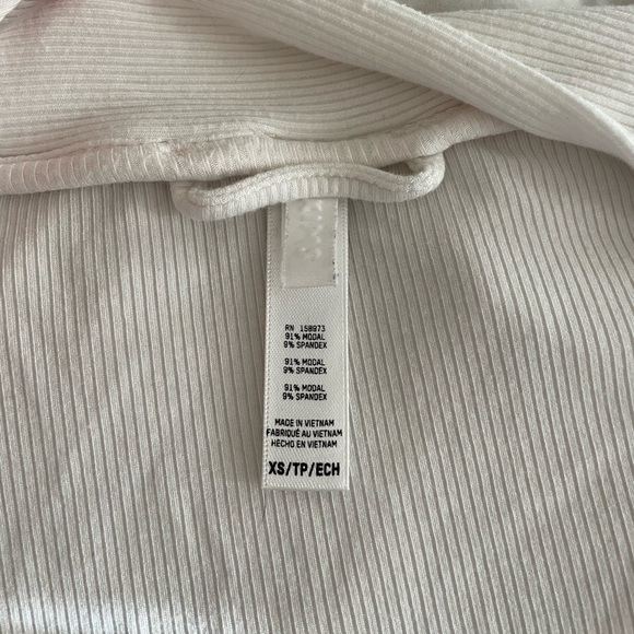 SKIMS Soft Lounge Robe - Picture 2 of 5